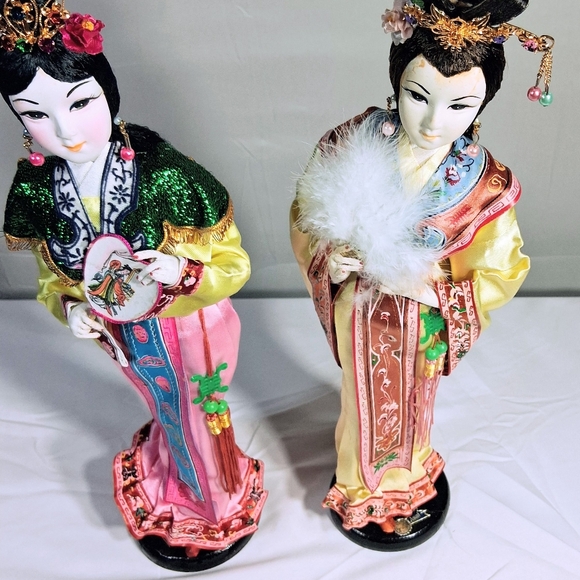 Set Of 2 Japanese Intricate Ornate 16" Collectible Dolls - Picture 6 of 12